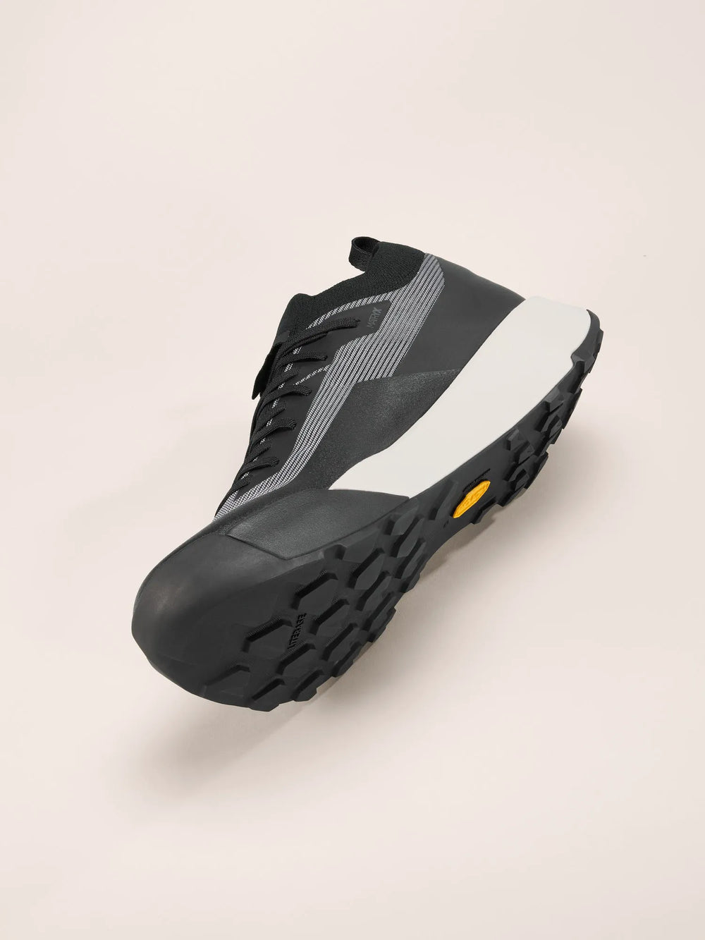 Black / Arctic Silk