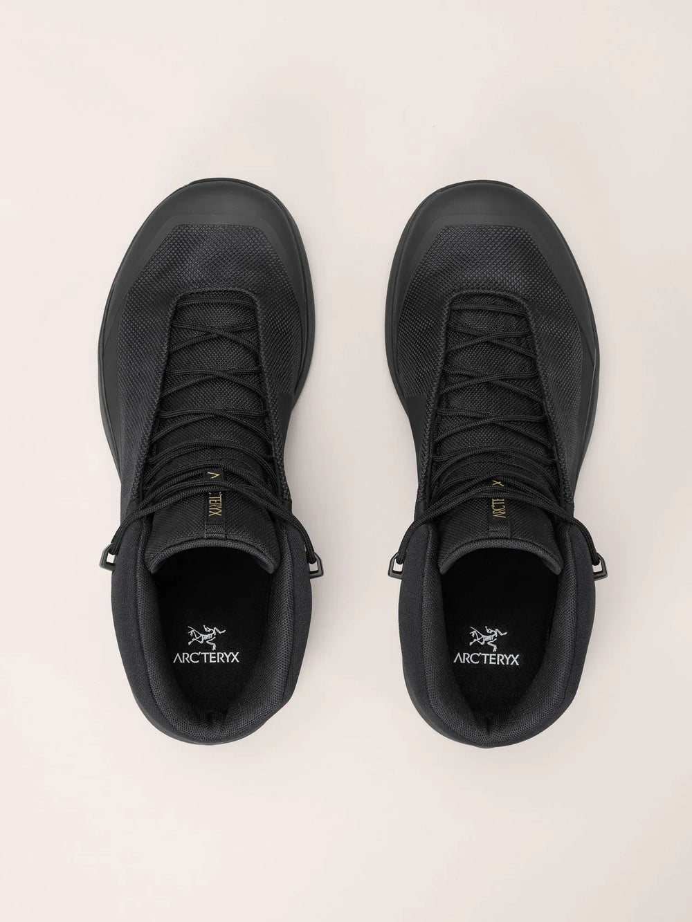 Black / Black